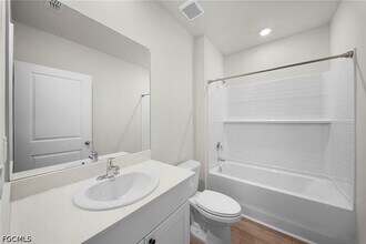 4080 Peaceful River Ln in Ft. Myers, FL - Building Photo - Building Photo