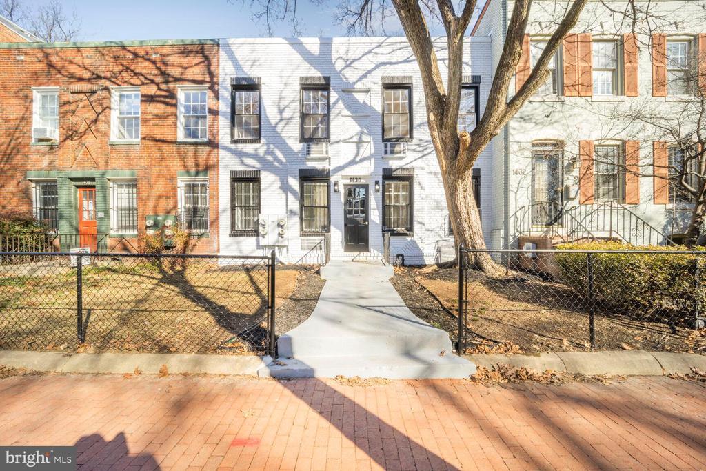 1430 A St SE in Washington, DC - Building Photo
