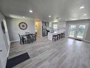 726 Clark Dr in Fort Walton Beach, FL - Building Photo - Building Photo
