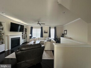 6644 Bartrams Forest Ln in Haymarket, VA - Building Photo - Building Photo