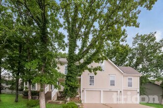 414 Highcliffe Dr in Lee's Summit, MO - Building Photo - Building Photo