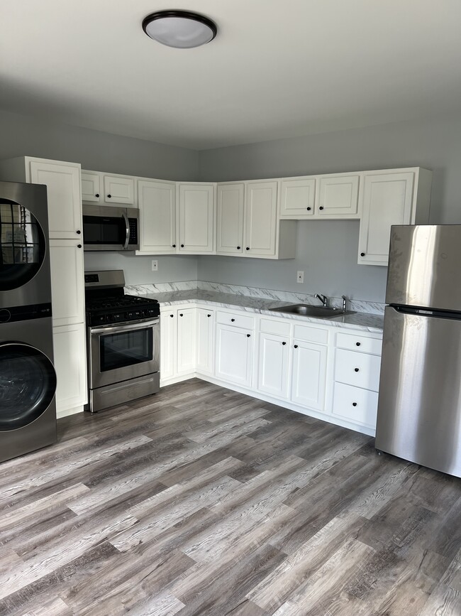 13 Walnut St, Unit 13 Walnut