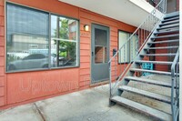 4113 SE 28th Ave in Portland, OR - Foto de edificio - Building Photo