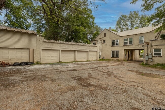 517 S Bolton St in Jacksonville, TX - Building Photo - Building Photo