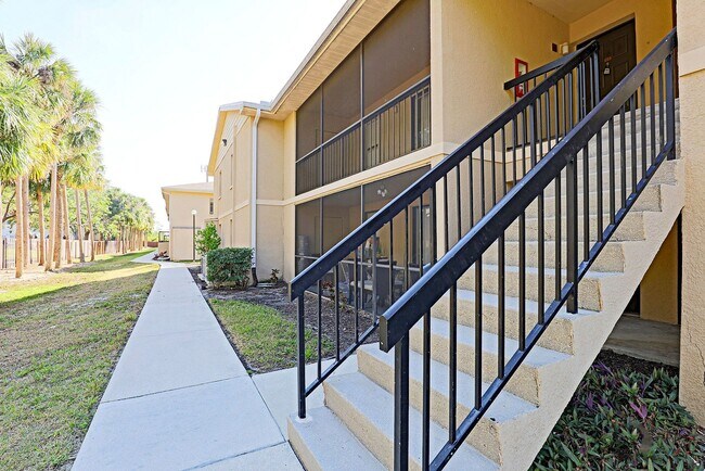 5305 Summerlin Rd in Ft. Myers, FL - Building Photo - Building Photo