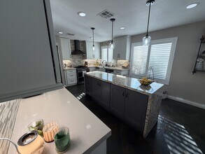 3253 River Glorious Ln in Las Vegas, NV - Building Photo - Building Photo