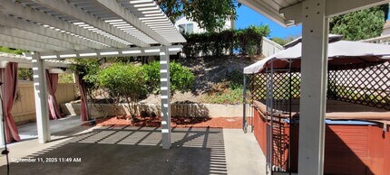 10888 Caminito Alto in San Diego, CA - Foto de edificio - Building Photo