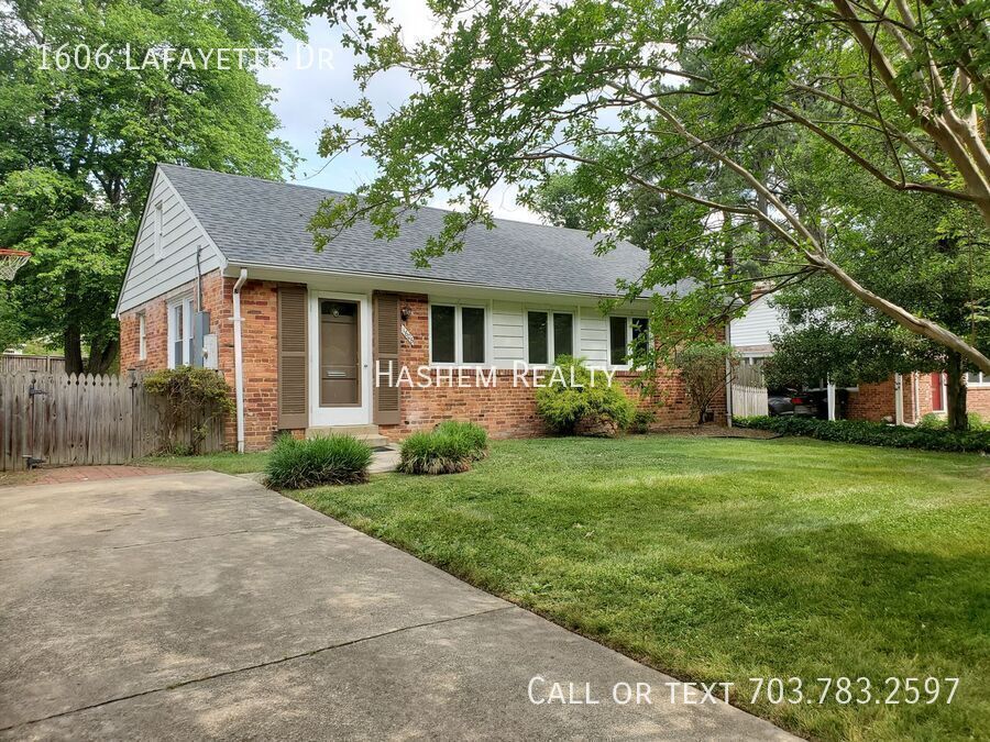 1606 Lafayette Dr in Alexandria, VA - Building Photo