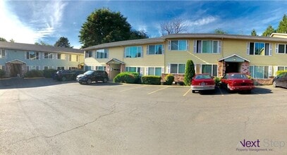 4127 SE Cesar Estrada Chavez Blvd in Portland, OR - Building Photo - Building Photo