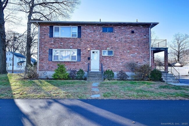 property at 139 Phyllis Dr