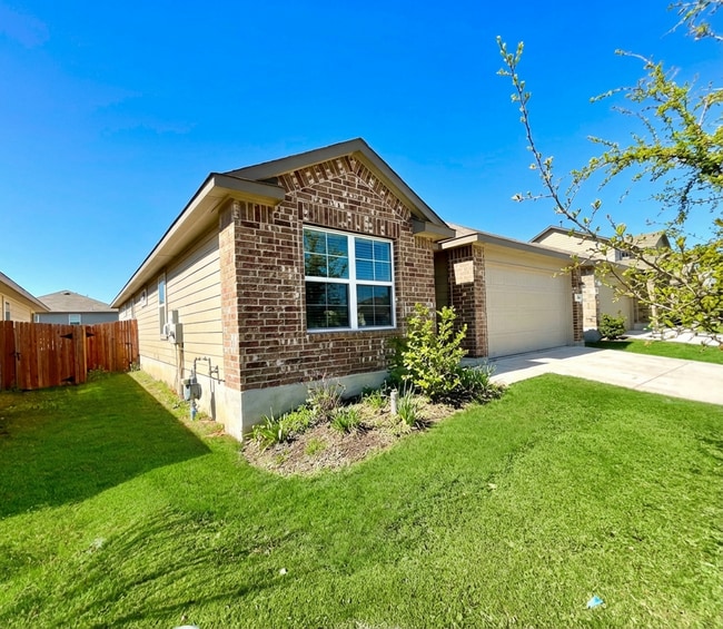 9647 Salers Springs in San Antonio, TX - Building Photo - Building Photo