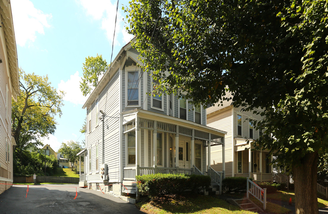 848 Union St in Schenectady, NY - Building Photo