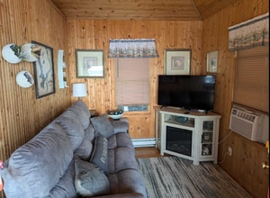 1280 Village Oaks Dr in Okoboji, IA - Building Photo - Building Photo