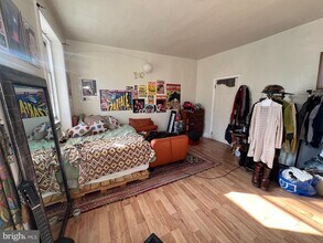 1709 W Montgomery Ave in Philadelphia, PA - Building Photo - Building Photo