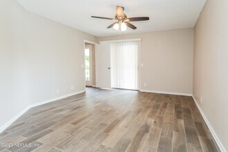 6099 Blank Dr in Jacksonville, FL - Building Photo - Building Photo