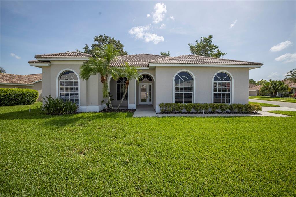 4240 Hearthstone Dr in Sarasota, FL - Building Photo