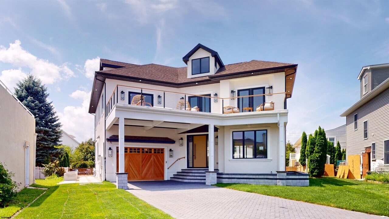 31 Seaside Ct in Margate City, NJ - Building Photo