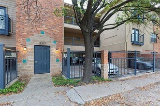 2217 San Gabriel St in Austin, TX - Building Photo - Building Photo