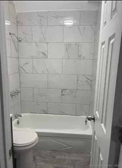 343 Pearl St, Unit 2f in Bridgeport, CT - Building Photo - Building Photo