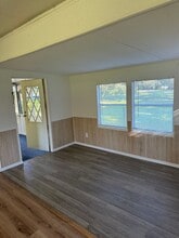 38723 Charles Ave in Zephyrhills, FL - Building Photo - Building Photo