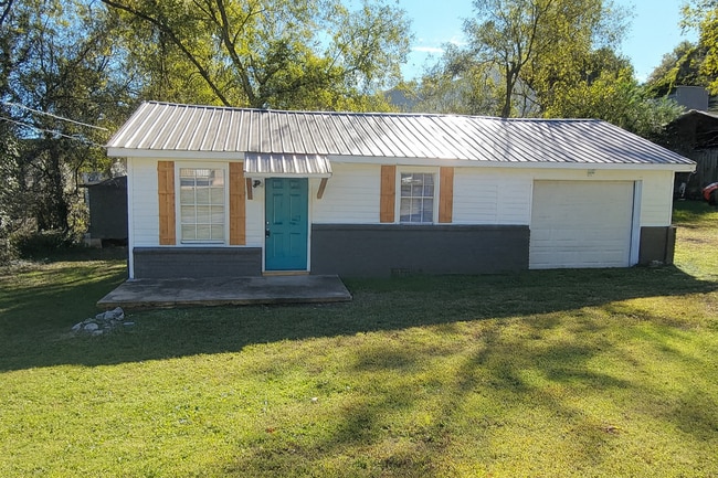 property at 832 Mcroy Dr