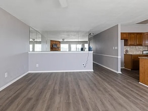 241 Anchor Rd in Grove, OK - Foto de edificio - Building Photo