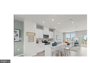 10 Coolidge Ave in Ranson, WV - Building Photo - Building Photo