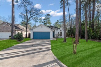 12215 Browning Dr in Montgomery, TX - Building Photo - Building Photo