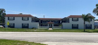 955 Knox McRae Dr in Titusville, FL - Building Photo