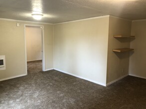 1200 NE McGee St, Unit A in Pullman, WA - Foto de edificio - Building Photo