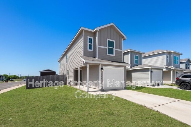 4284 Thalweg Way in San Antonio, TX - Building Photo - Building Photo