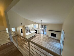 4894 Alondra Way in Carlsbad, CA - Foto de edificio - Building Photo