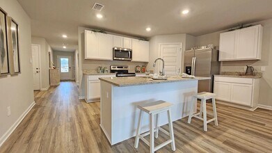 5225 Pinyon Dr in Mobile, AL - Building Photo - Building Photo