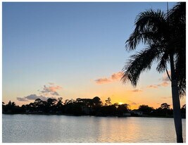 6657 Paul Mar Dr in Lantana, FL - Building Photo