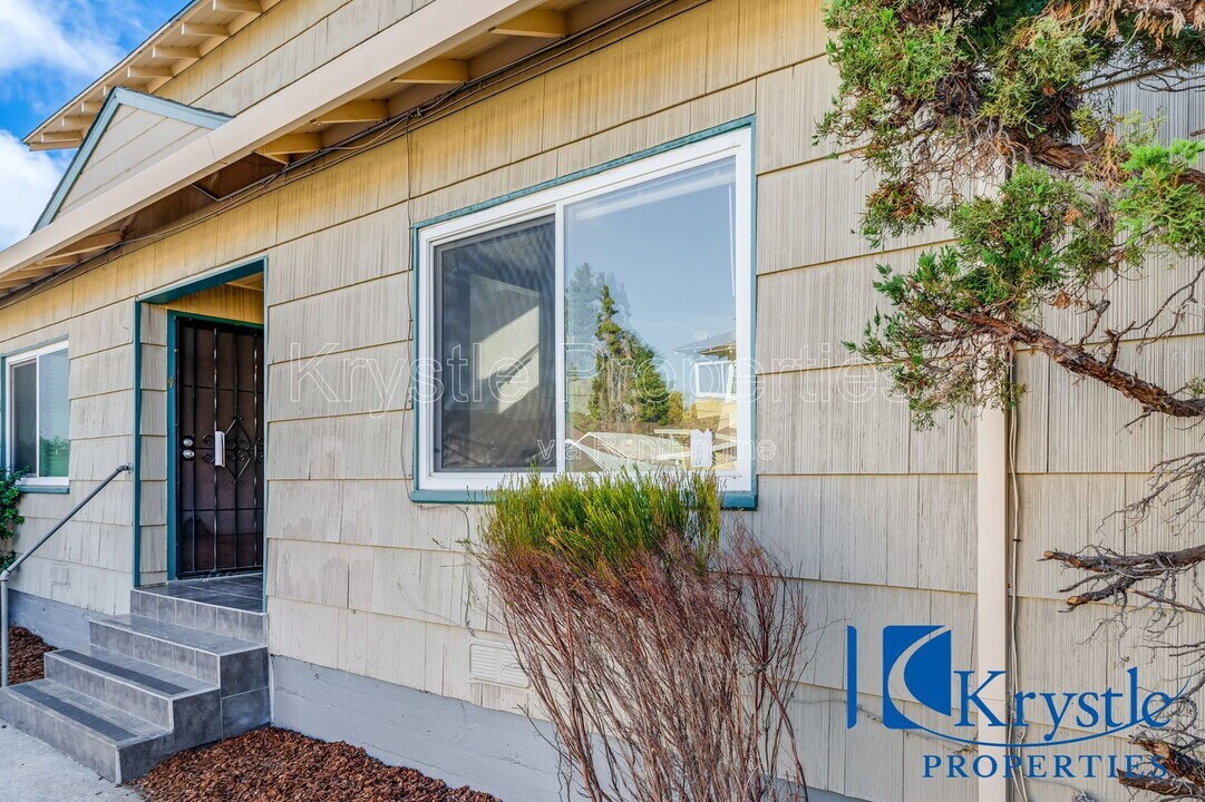 155 W I St in Benicia, CA - Building Photo