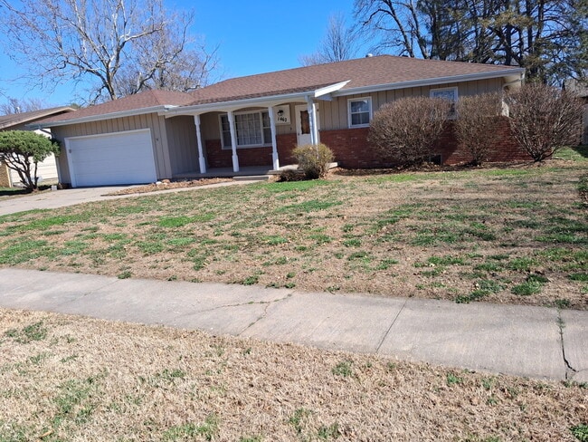 1462 Ranch Rd in McPherson, KS - Foto de edificio - Building Photo