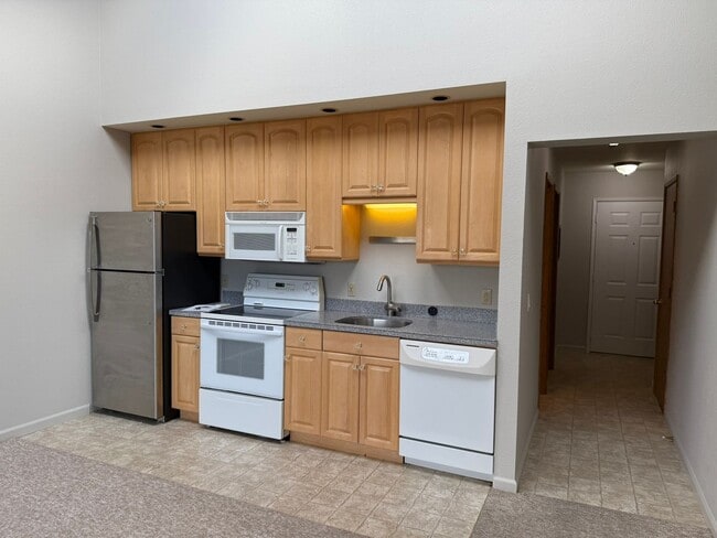 301 N 15th St in Hood River, OR - Building Photo - Building Photo