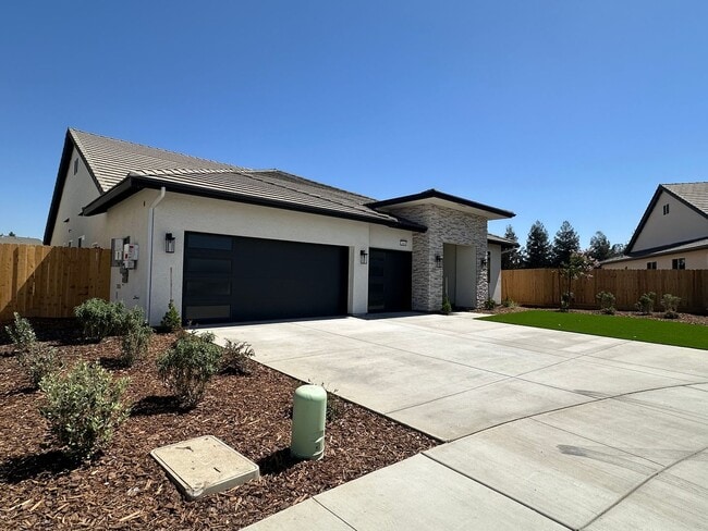 property at 2444 N Hilton St