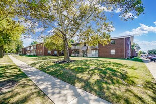 Stadium View Apartments in Bowling Green, OH - Building Photo