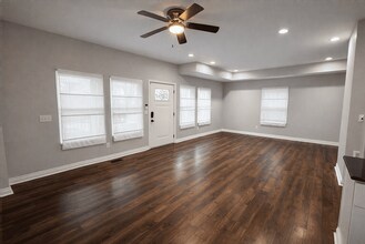 1366 Cole St in Columbus, OH - Building Photo - Building Photo