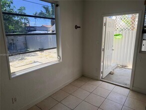 3620 NW 19th St in Miami, FL - Building Photo - Building Photo