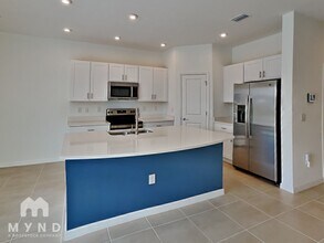 2274 Alee Ln in Wesley Chapel, FL - Foto de edificio - Building Photo