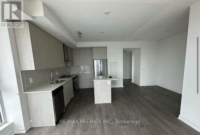 55 Duke St W in Kitchener, ON - Building Photo - Building Photo