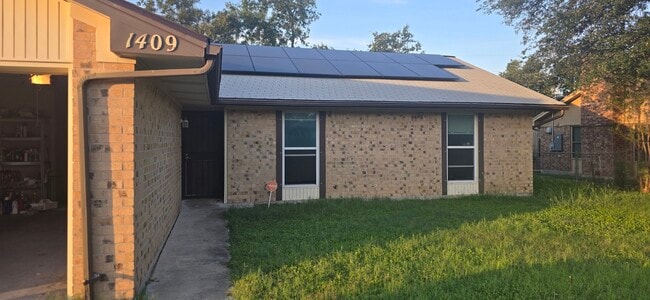 property at 1409 Circle Tree Loop