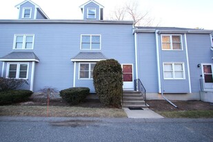 368 Elliot St in Newton, MA - Building Photo