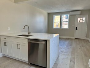 1110 Freyburg St in Pittsburgh, PA - Building Photo - Building Photo