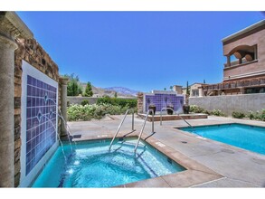 215 Via Veneto in Rancho Mirage, CA - Building Photo - Building Photo