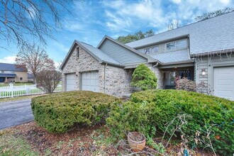 5246 Brynwood Dr in Columbus, OH - Foto de edificio - Building Photo