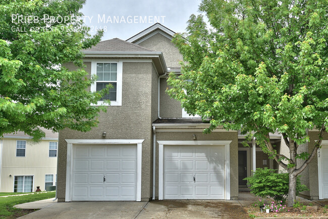 property at 852 S Woodson Ct