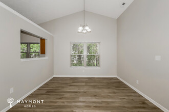 6829 Cherry Blossom E Dr in Fishers, IN - Building Photo - Building Photo